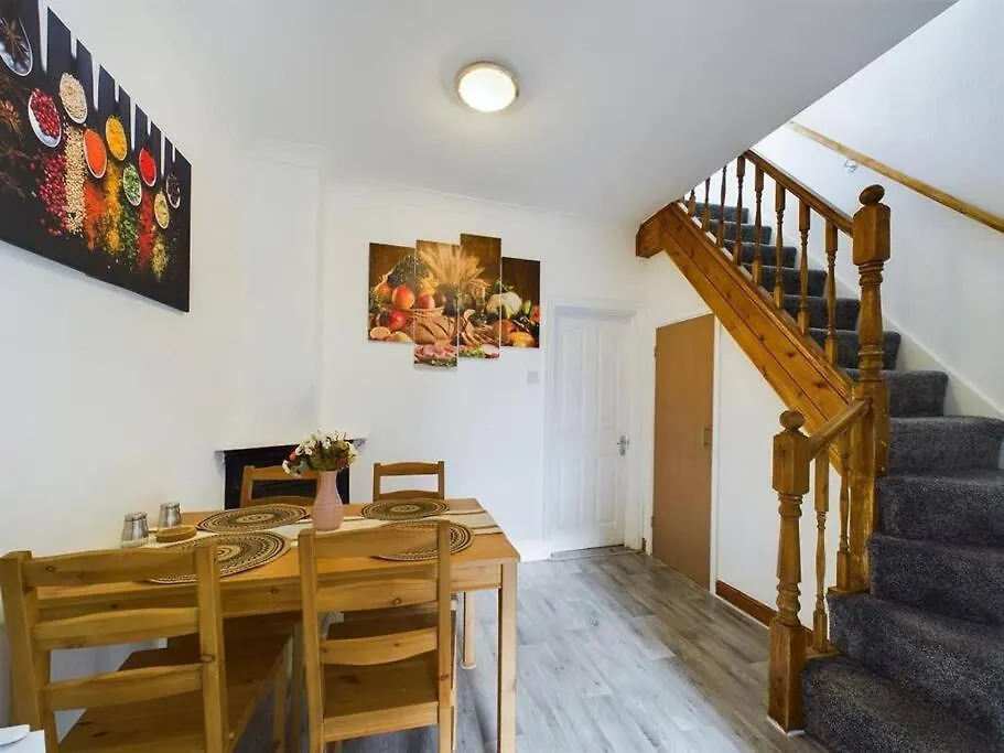 Cozy Central Hull House Near City Centre - Walkable To The Deep Kingston upon Hull Semesterbostad